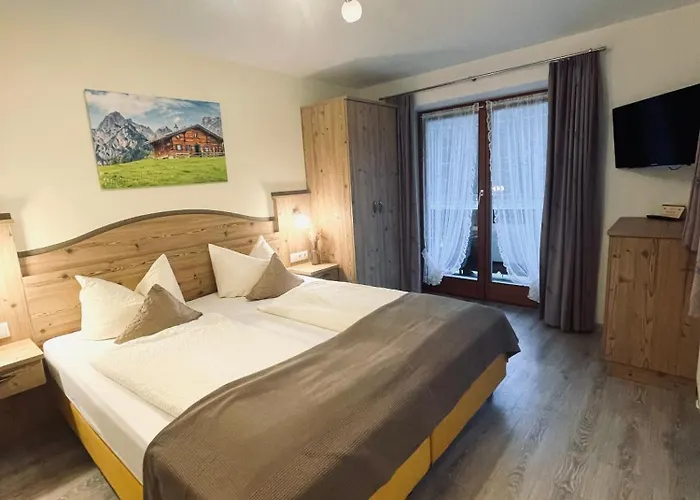 Affittacamere Gaestehaus Achental 3*