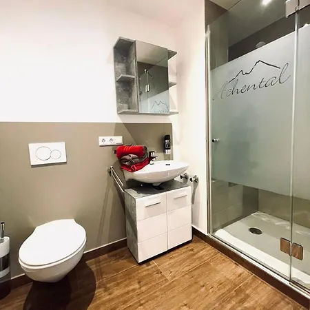 Gaestehaus Achental Πανσιόν Μπερχτεσγκάντεν