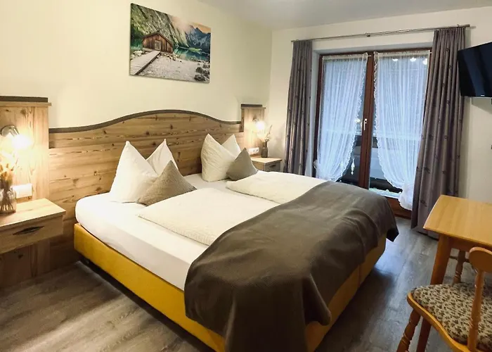 Gaestehaus Achental בית הארחה 3*